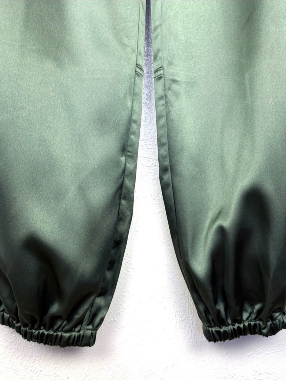 Anthropologie Maeve Satin Jogger Pants Green Size 0 - Picture 7 of 9